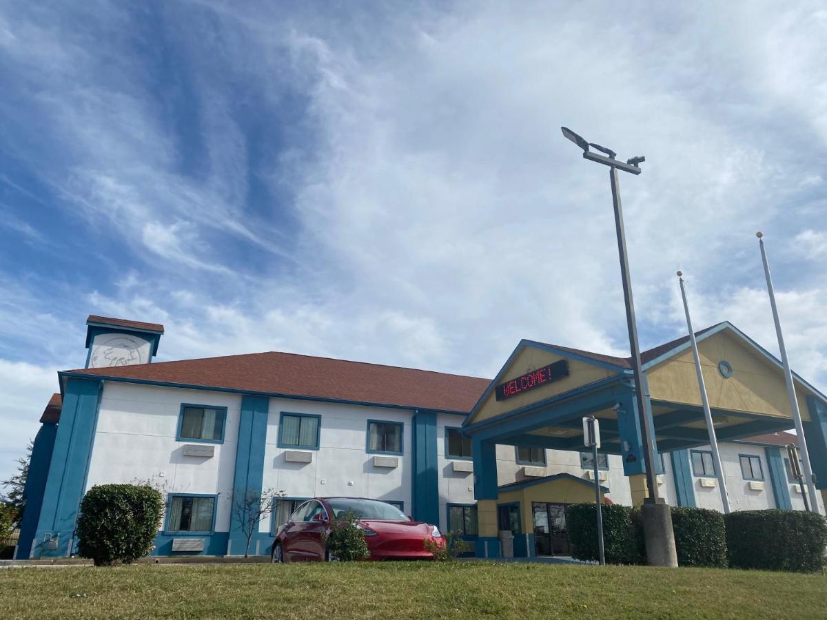 דאלאס Tropicana Inn And Suites מראה חיצוני תמונה