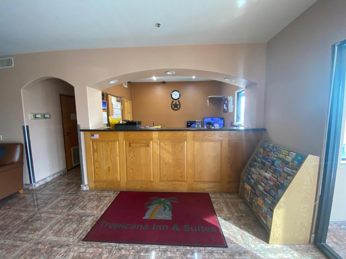 דאלאס Tropicana Inn And Suites מראה חיצוני תמונה