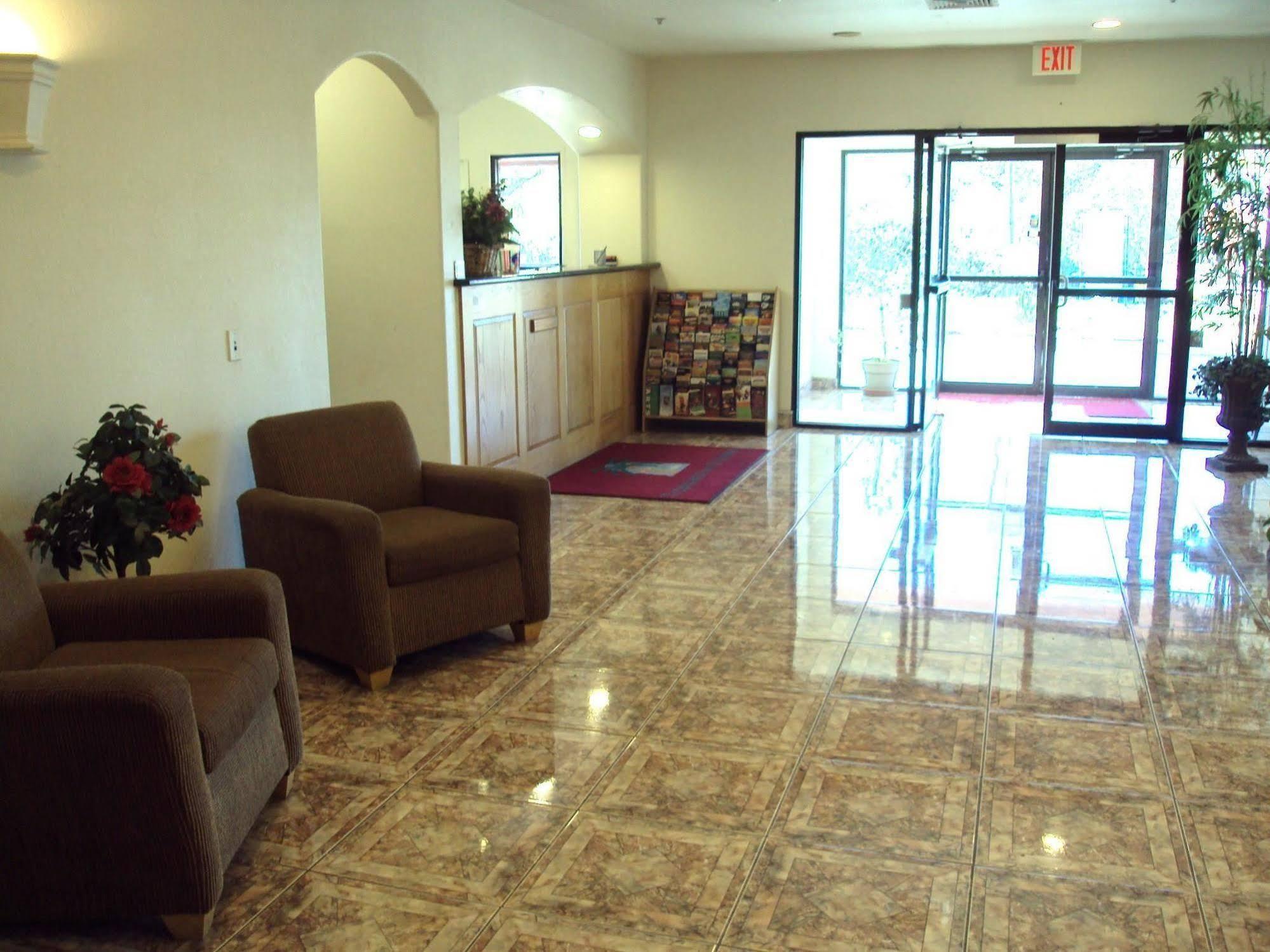 דאלאס Tropicana Inn And Suites מראה חיצוני תמונה
