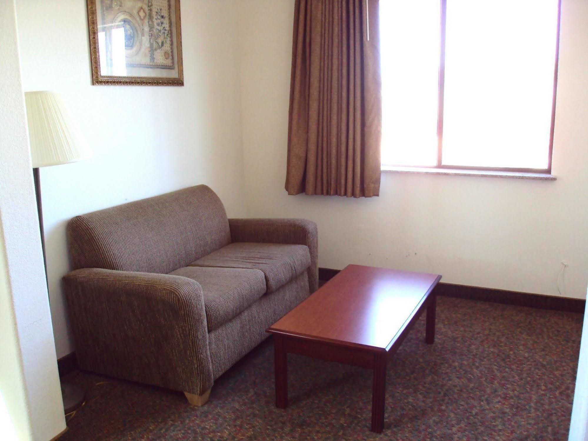 דאלאס Tropicana Inn And Suites מראה חיצוני תמונה