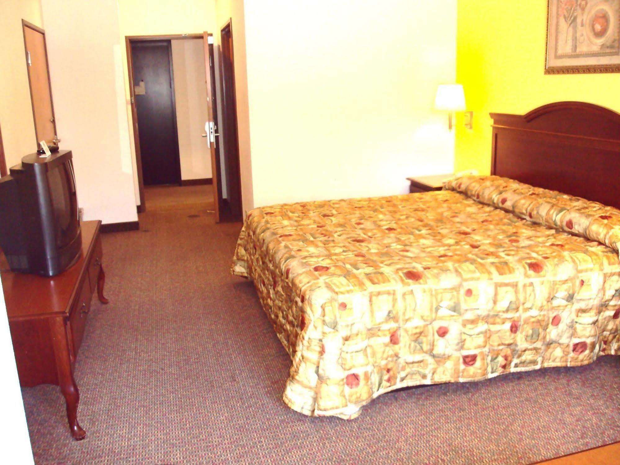 דאלאס Tropicana Inn And Suites מראה חיצוני תמונה